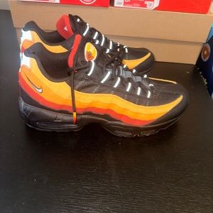 Men’s Nike Air Max 95 Black Kumquat (No box) Size:9